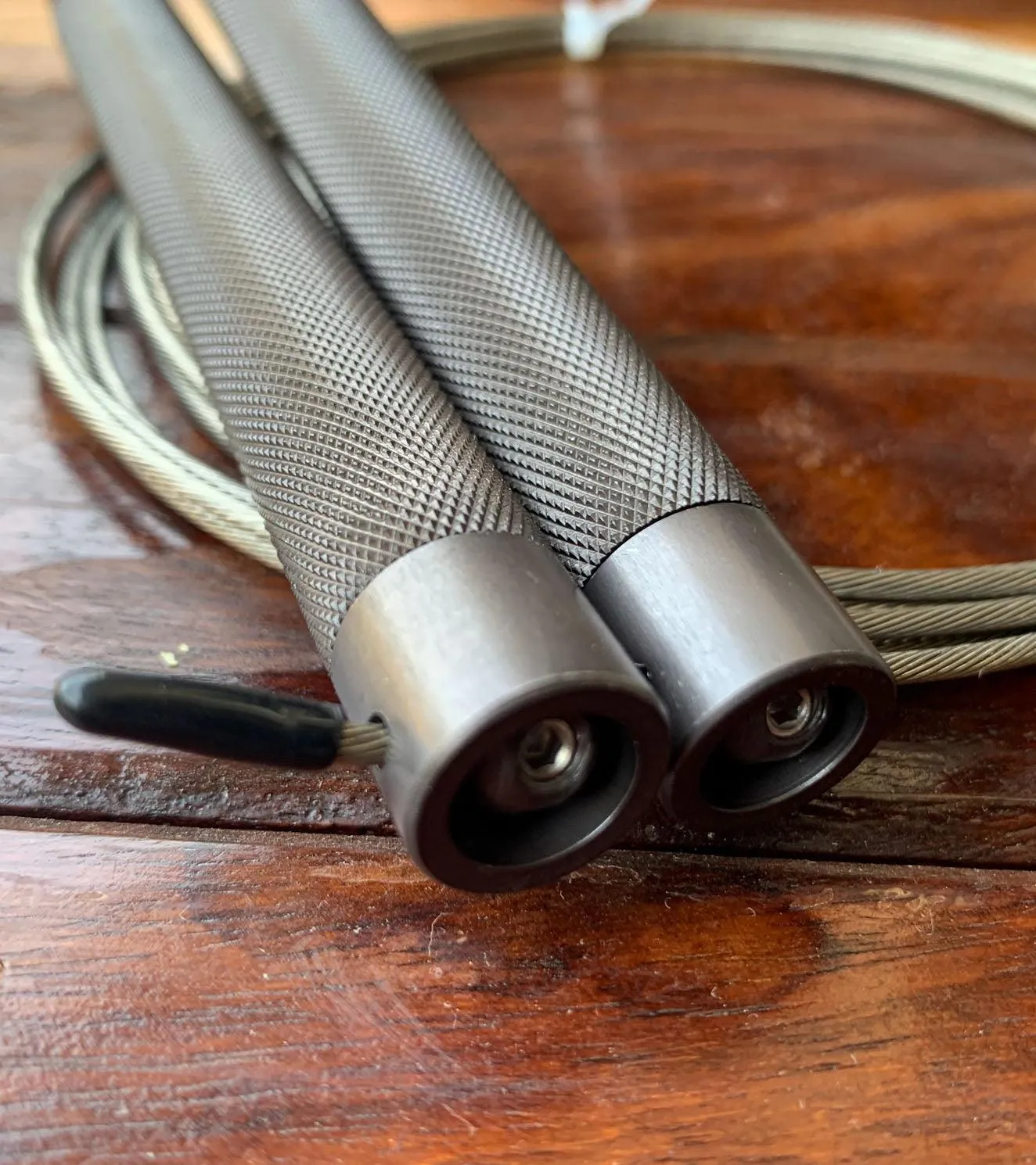 Competition speed rope